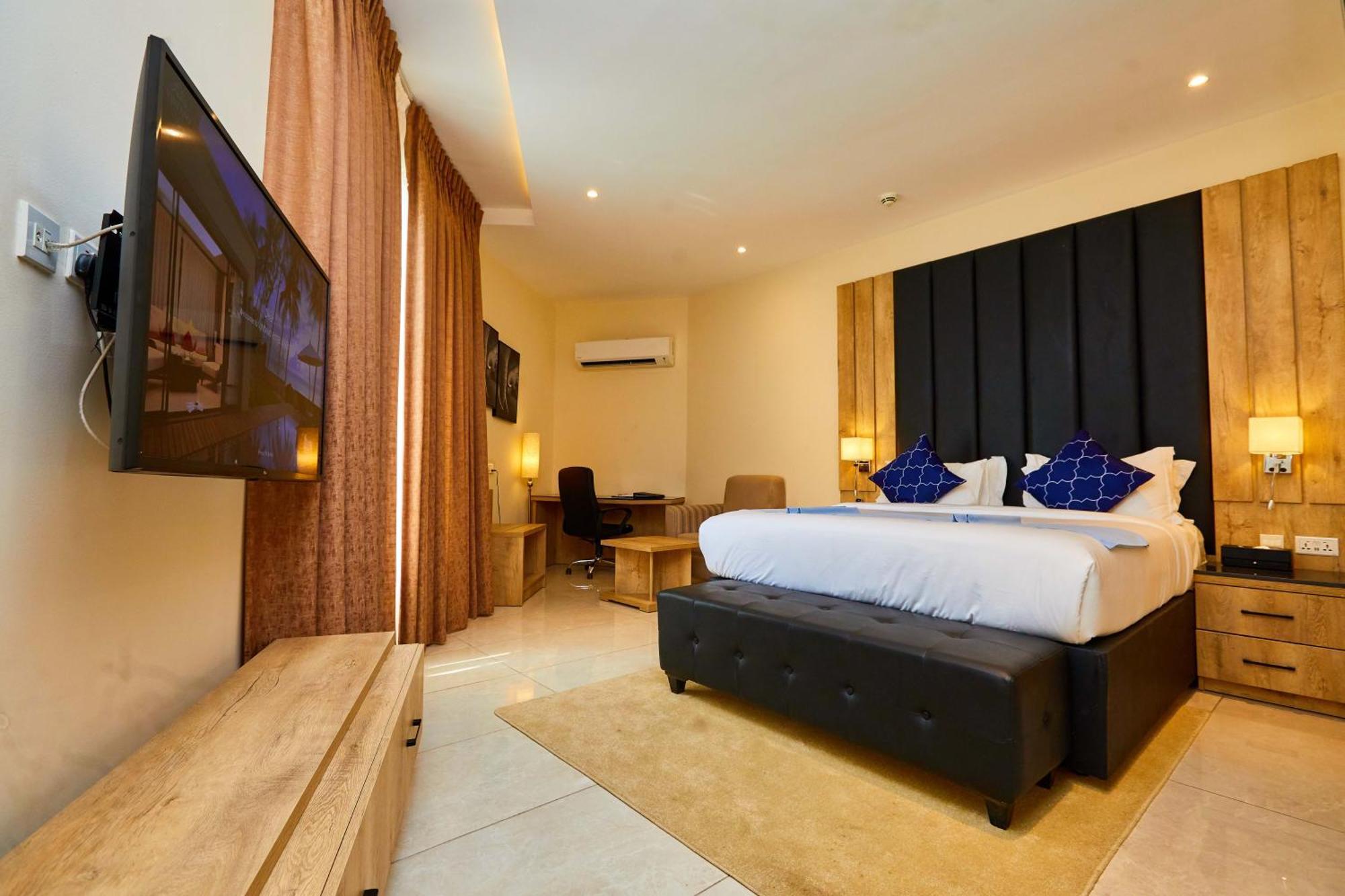 Vintano Hotel Lekki Buitenkant foto