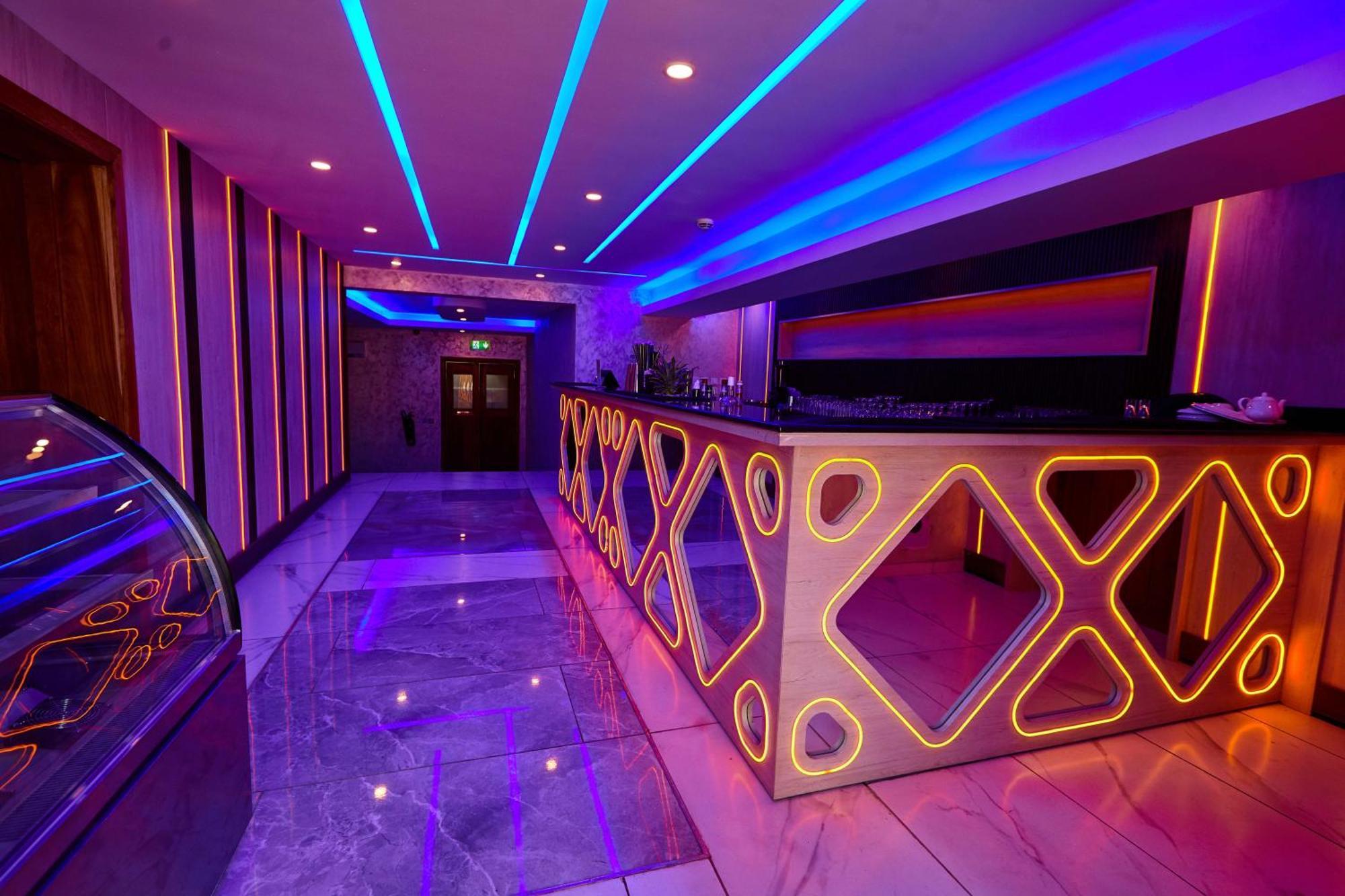 Vintano Hotel Lekki Buitenkant foto