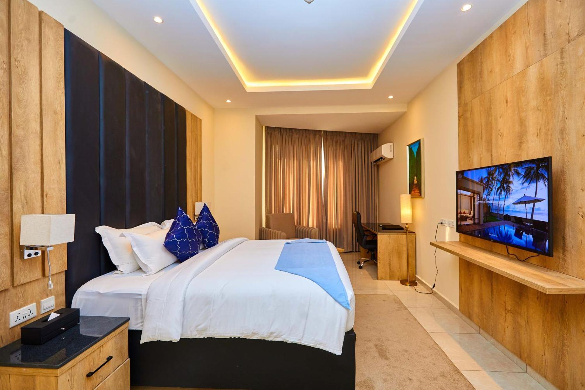 Vintano Hotel Lekki Buitenkant foto