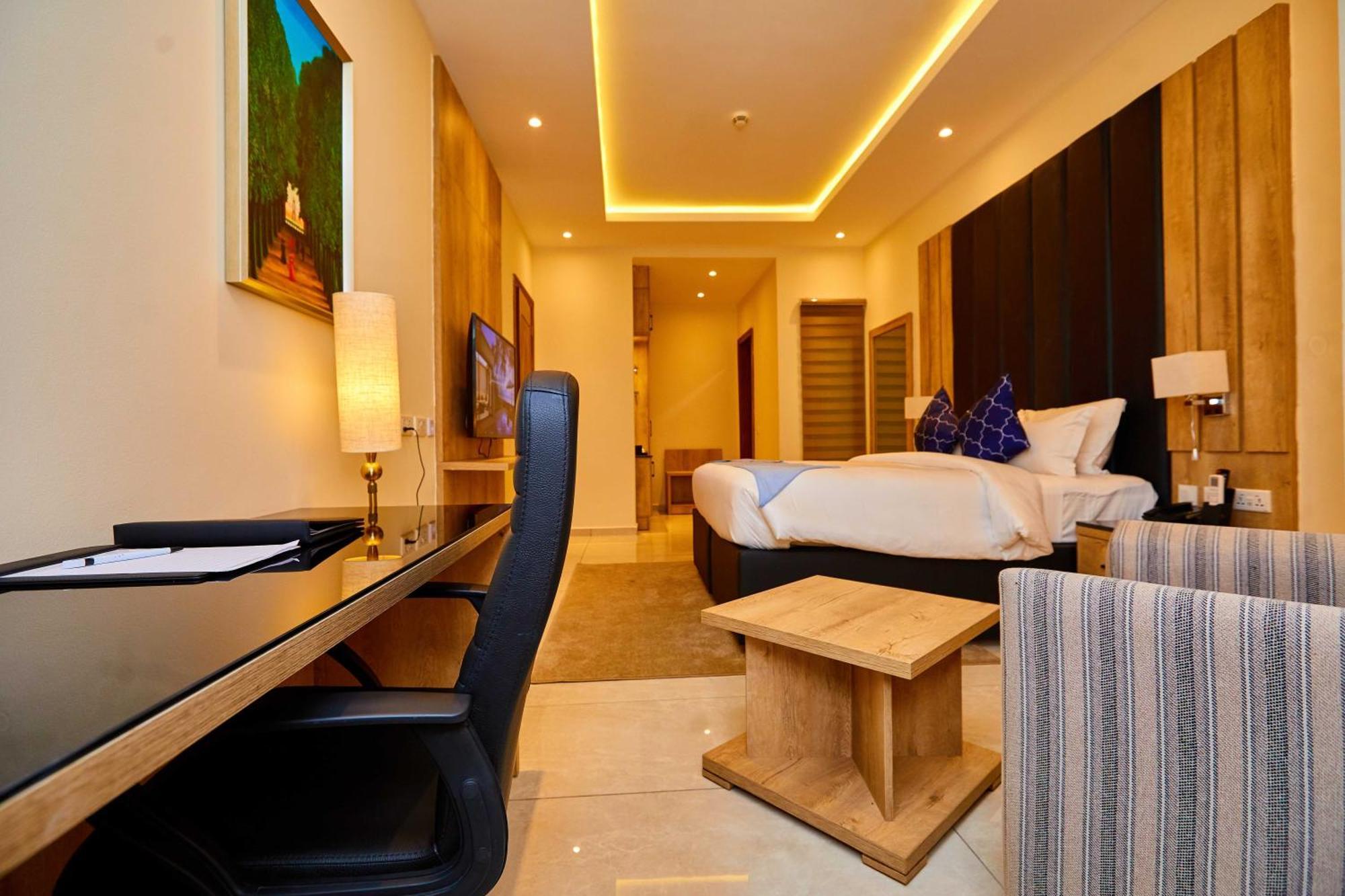 Vintano Hotel Lekki Buitenkant foto