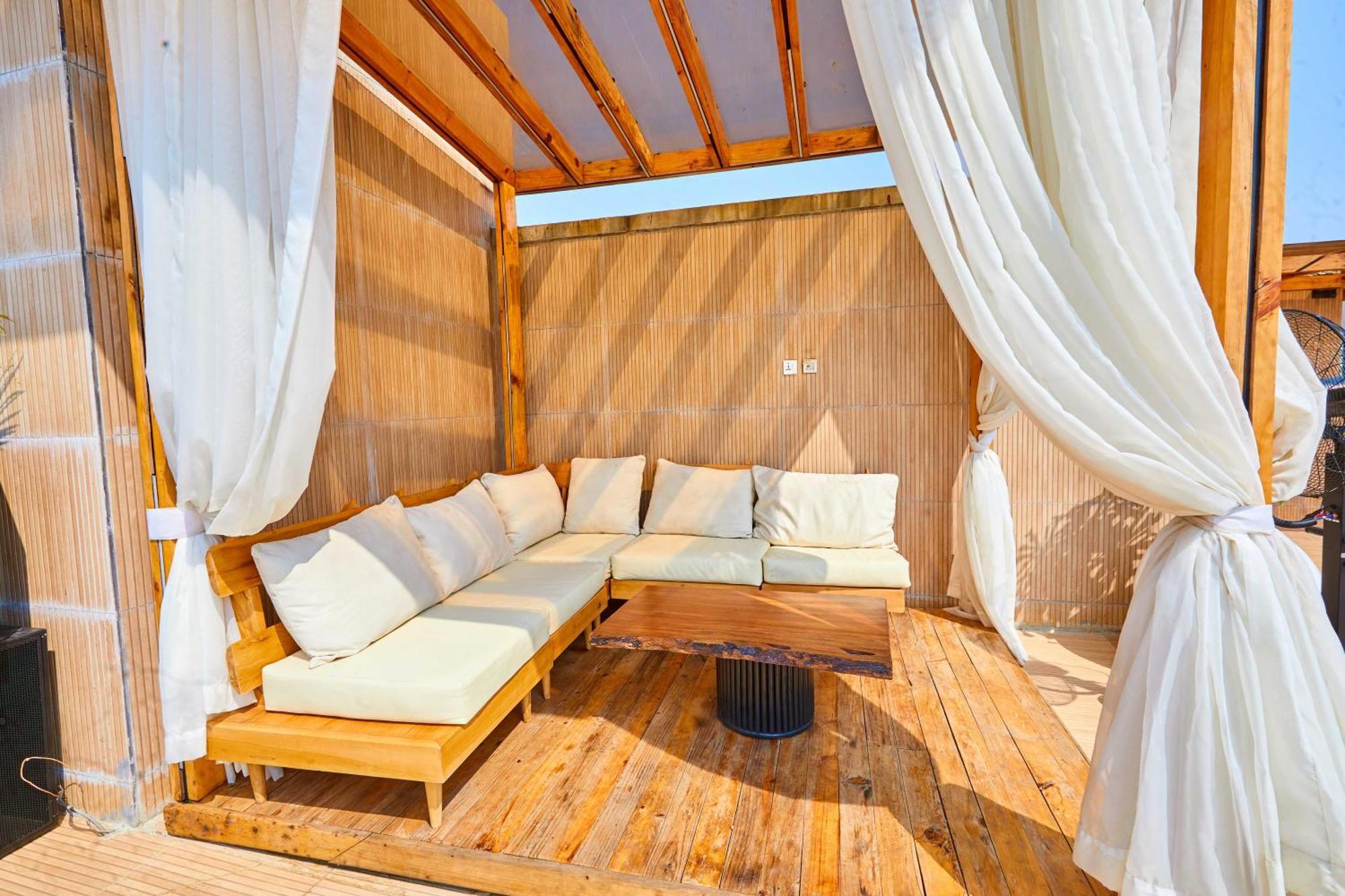 Vintano Hotel Lekki Buitenkant foto
