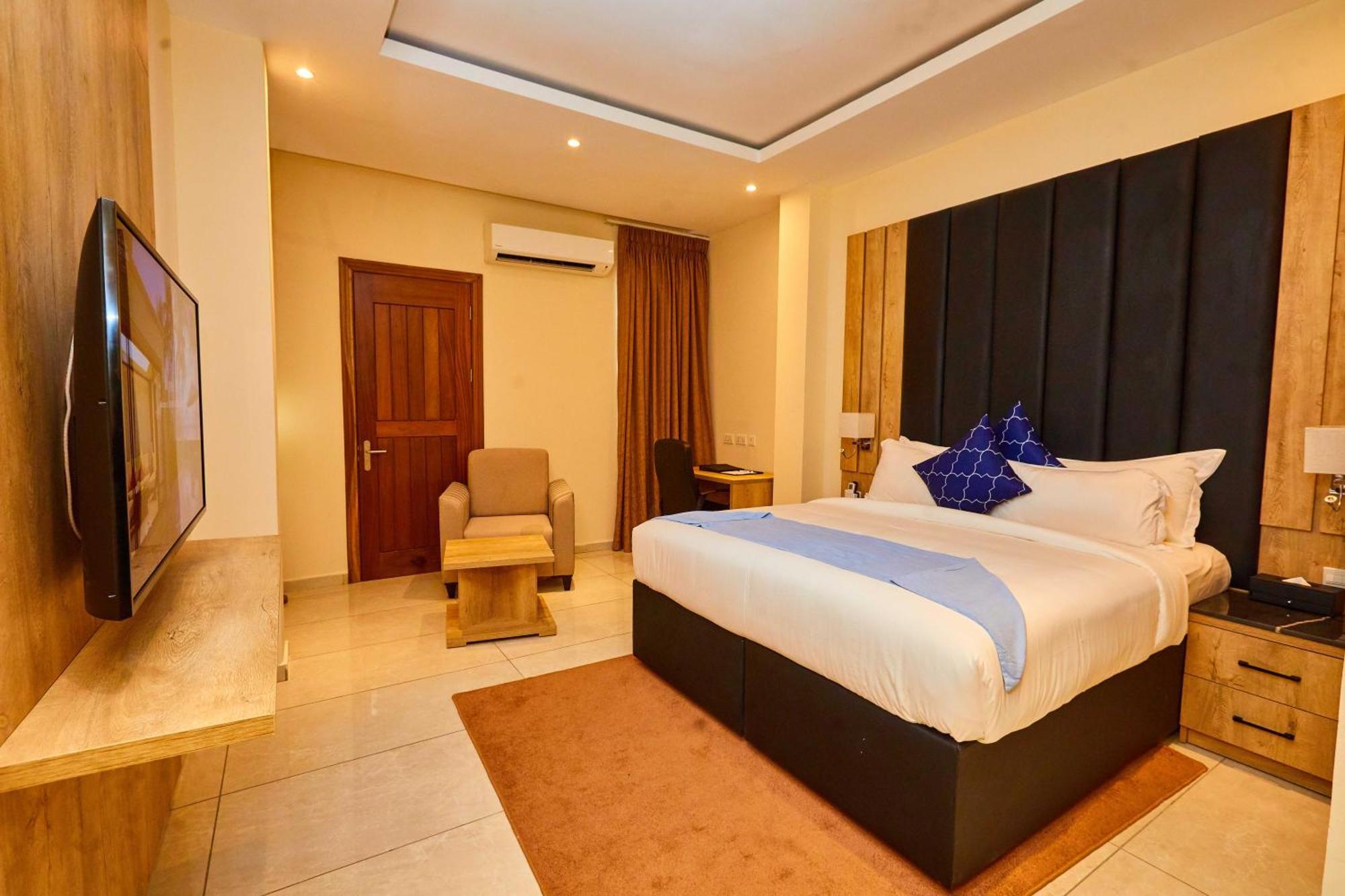 Vintano Hotel Lekki Buitenkant foto