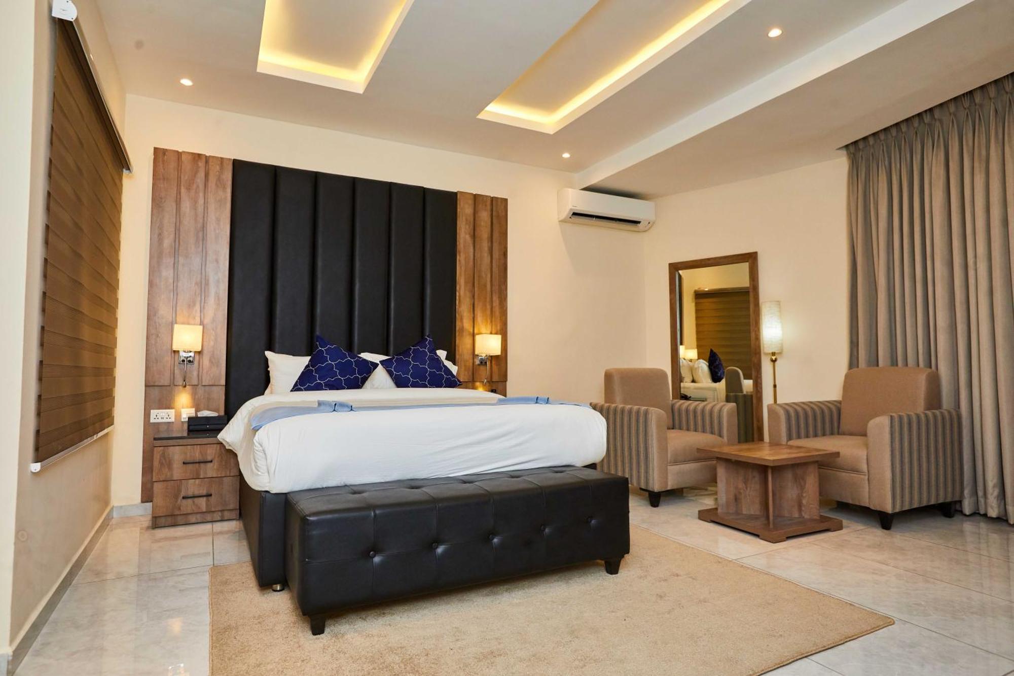 Vintano Hotel Lekki Buitenkant foto