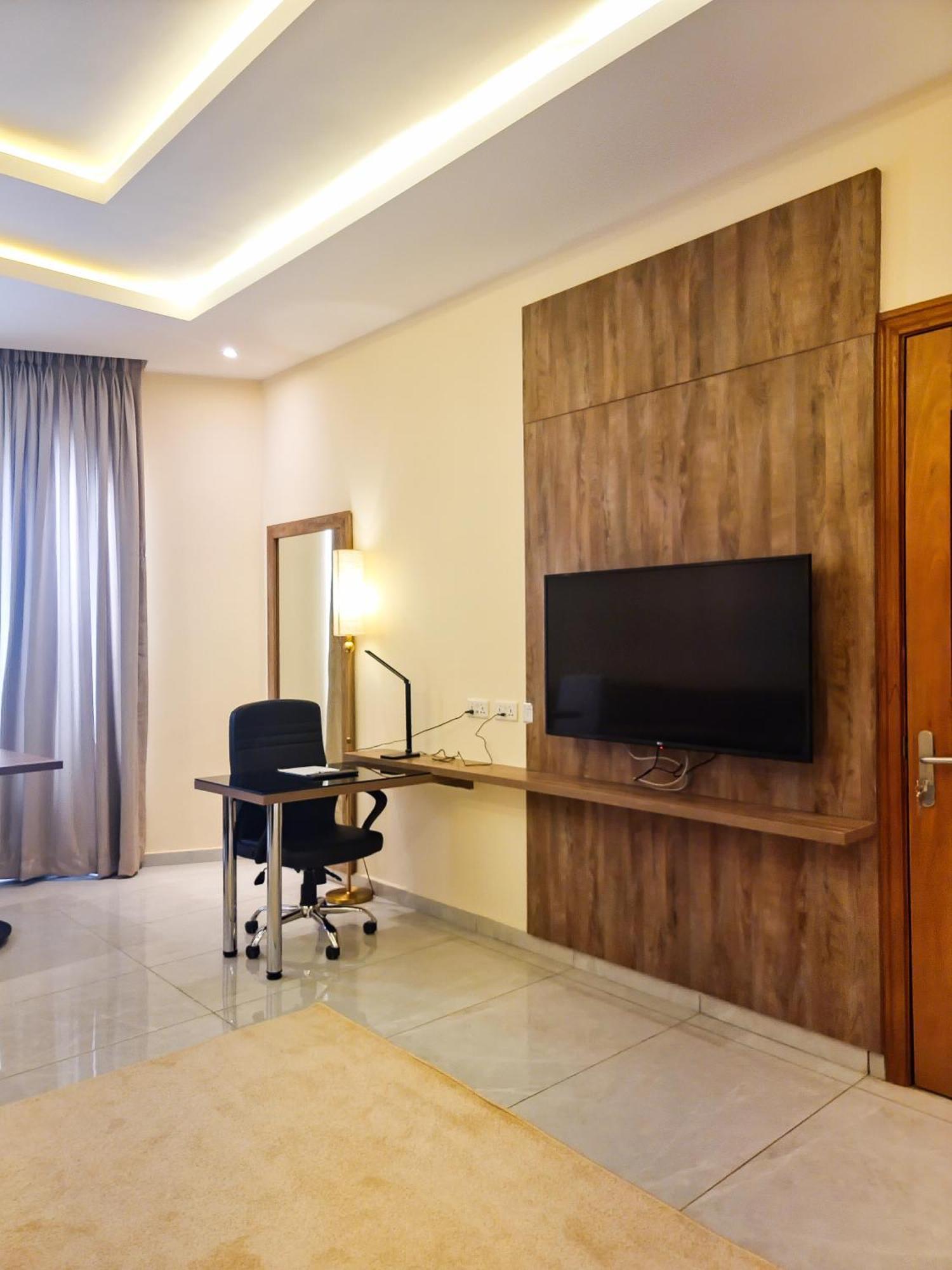 Vintano Hotel Lekki Buitenkant foto
