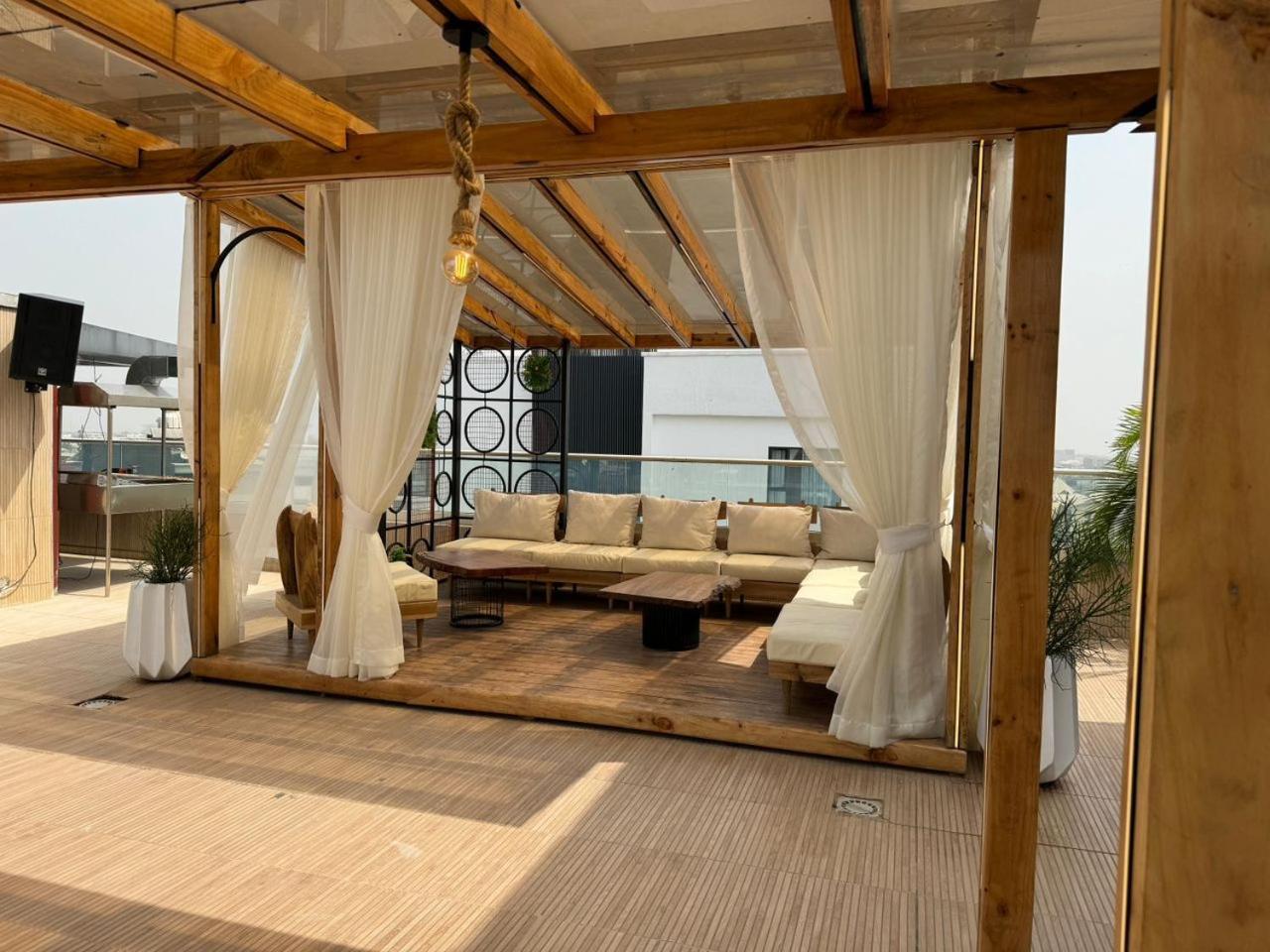 Vintano Hotel Lekki Buitenkant foto