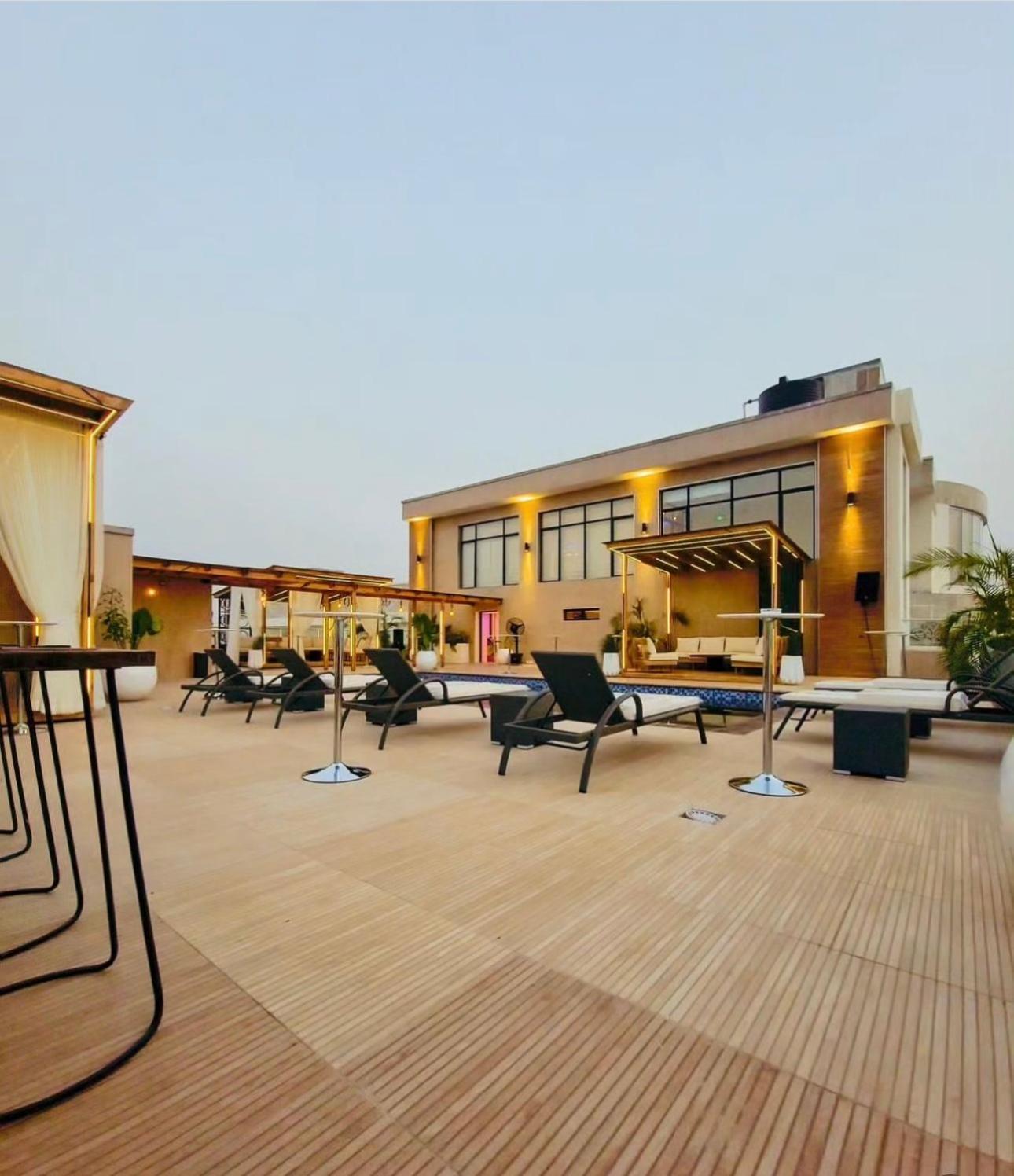 Vintano Hotel Lekki Buitenkant foto