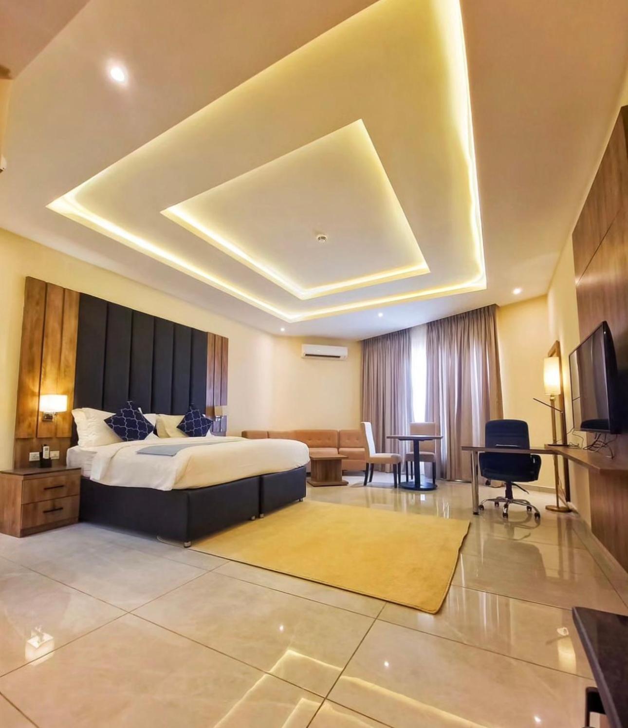 Vintano Hotel Lekki Buitenkant foto