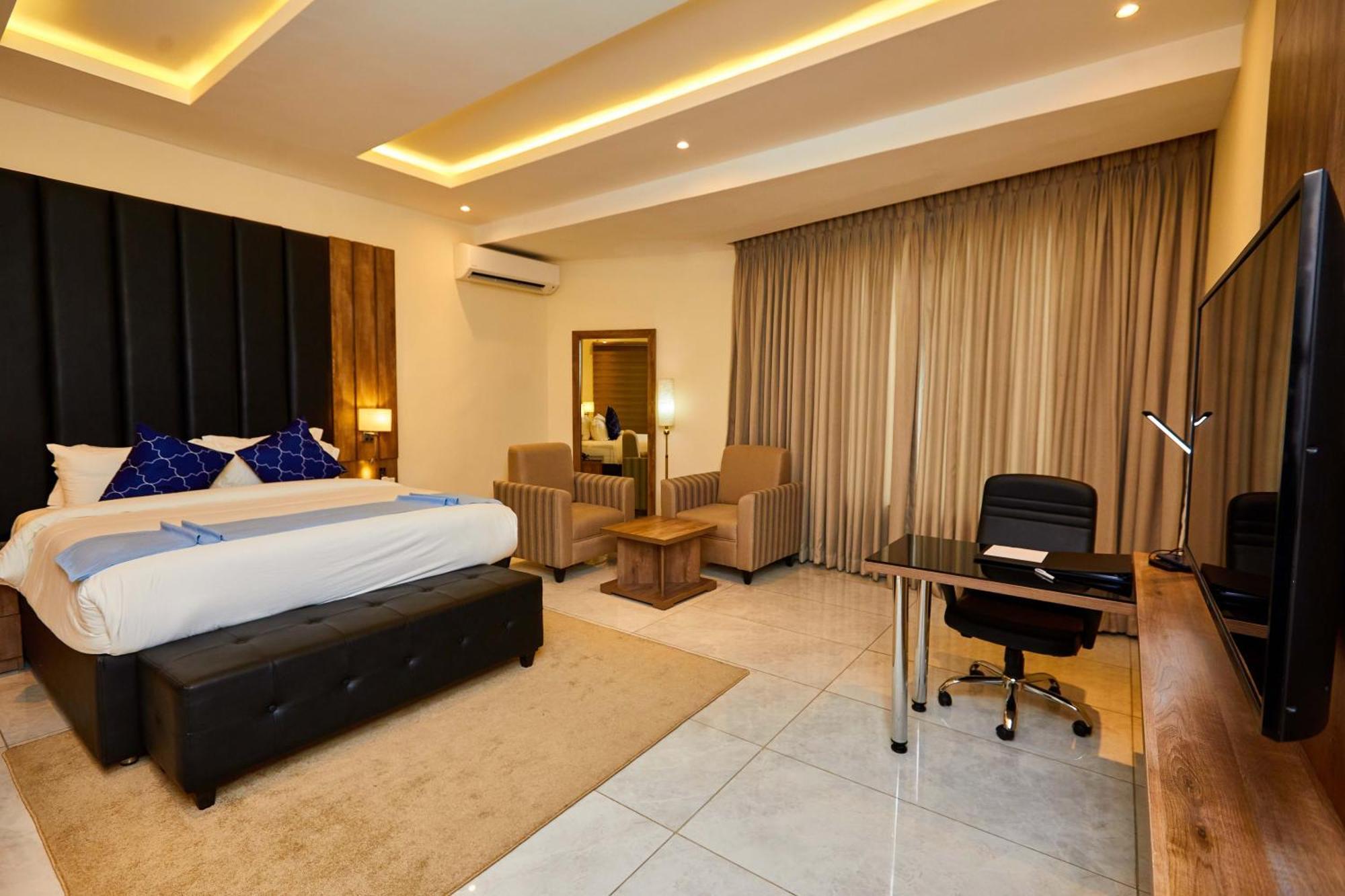 Vintano Hotel Lekki Buitenkant foto