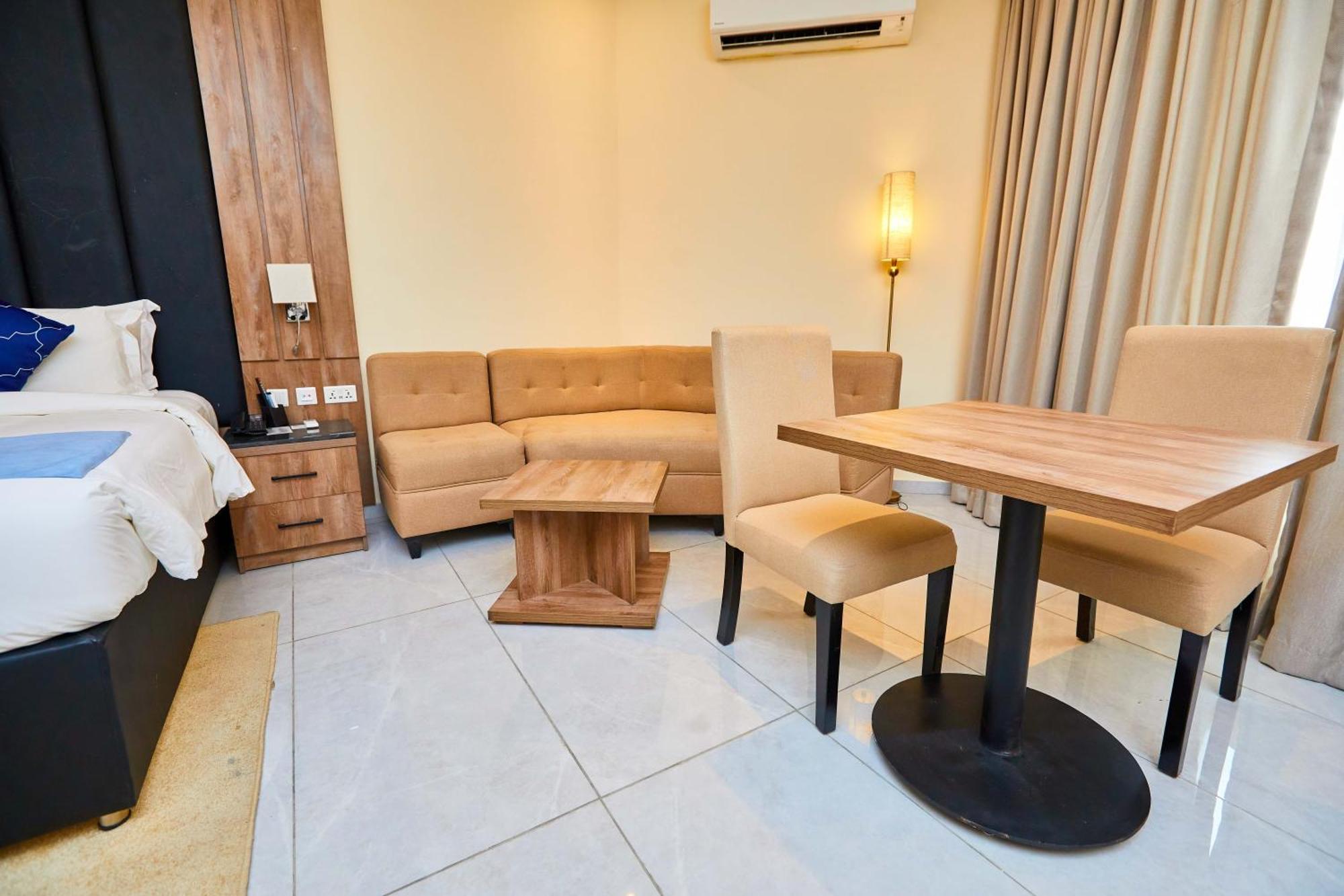 Vintano Hotel Lekki Buitenkant foto